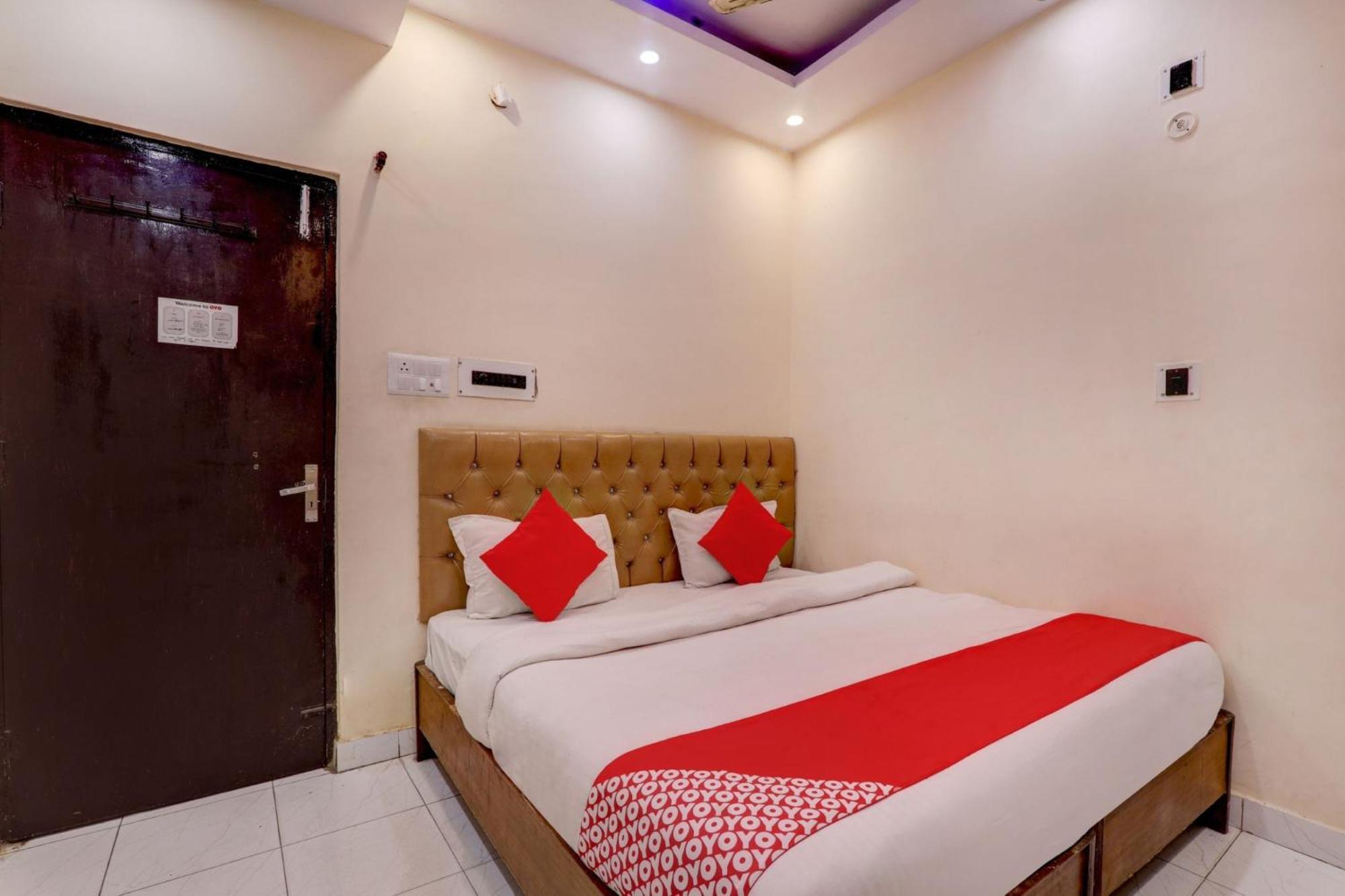 Hotel O Moon Palace Near Sahara Ganj Mall Лакхнау Екстер'єр фото
